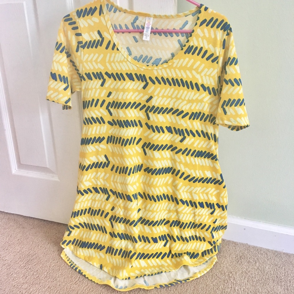 Lularoe Perfect tee in gold/navy