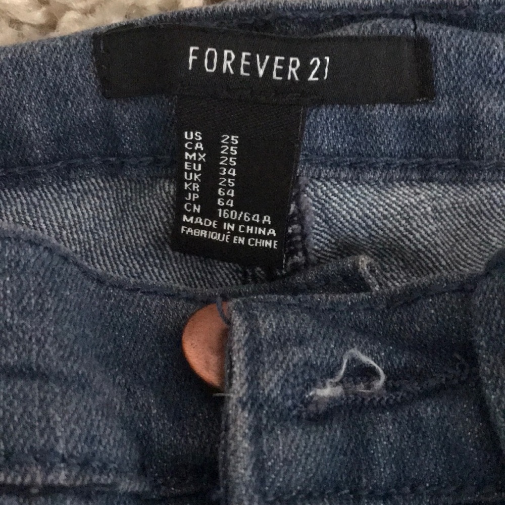 Jeans - Picture 2 of 3