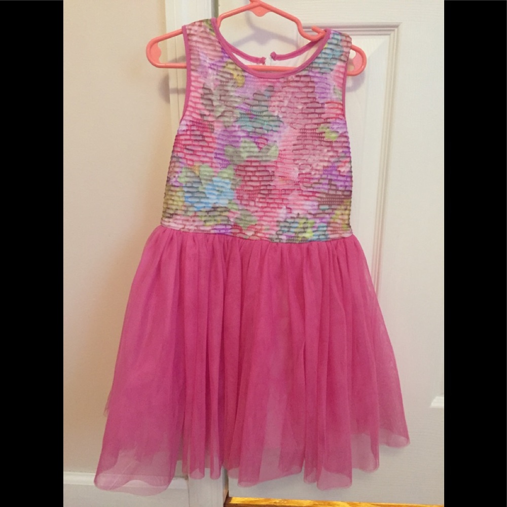Girls size 6 Pippa and Julie dress