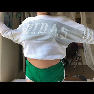 ✨Adidas crop sweater✨