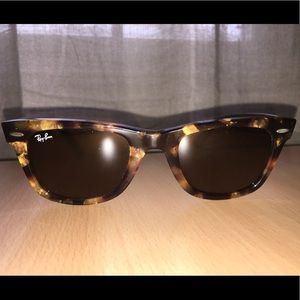 Ray-Ban Wayfarer Tortoise Brown Classic