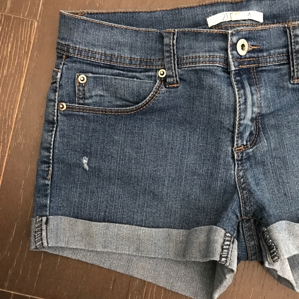 Basic blue shorts