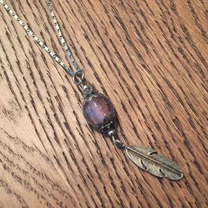 🌺BOGO Feather charm necklace