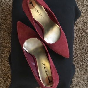 Nine West dark red heels. 💥
