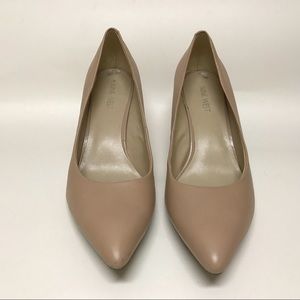 Nine west pointy heels