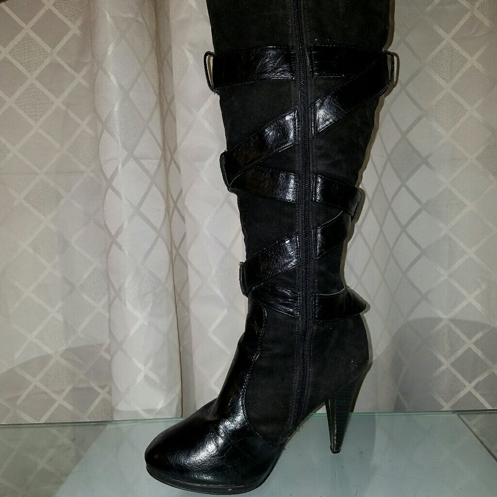 boots - Picture 2 of 4