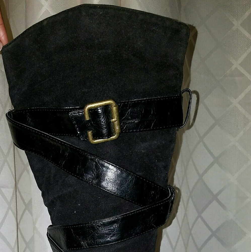boots - Picture 3 of 4