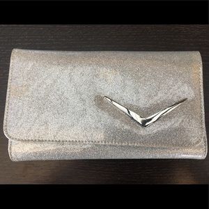 Lux de Ville Getaway Silver Sparkle Vinyl Wallet