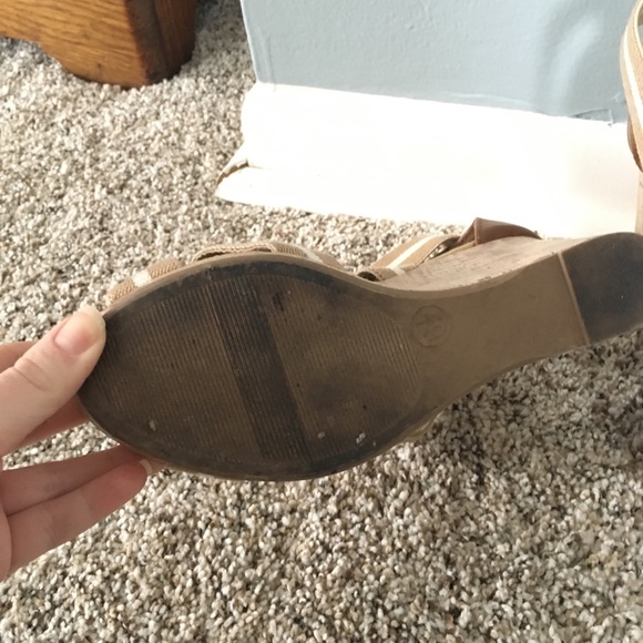 Strappy Spring Summer Wedge Sandals - Picture 4 of 4