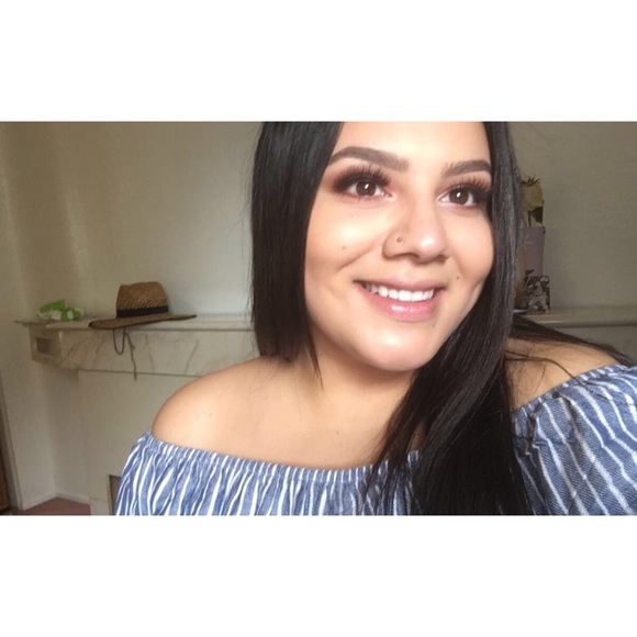 Meet your Posher, Vanessa - Picture 1 of 1