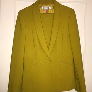 Tahari by Arthur S. Levine Women’s Pants Suit