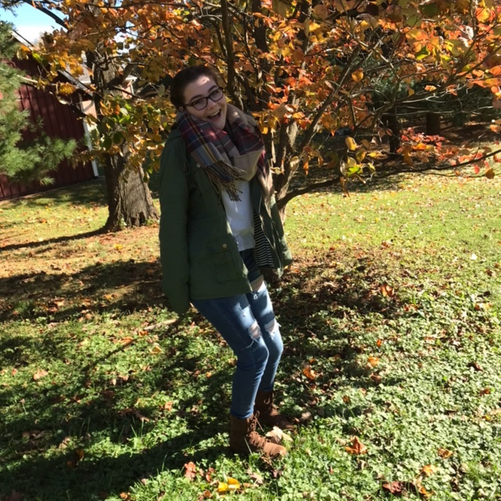 Meet your Posher, Abbey