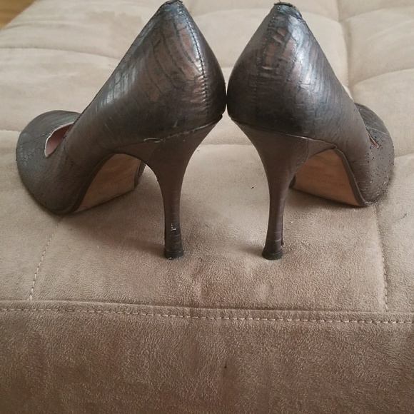 Shoes - Picture 2 of 3