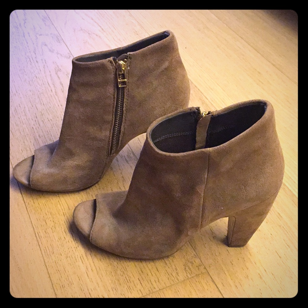 Women’s Steve Madden Peep-toe boots