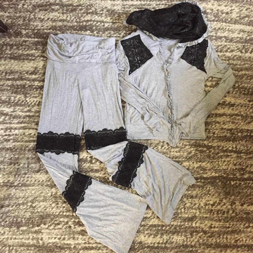 Beach Bunny Lounge set small unzip me hoodie/pant