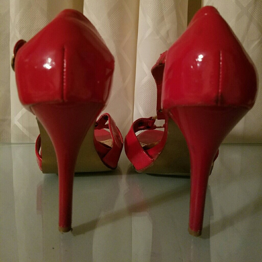 heels - Picture 2 of 3