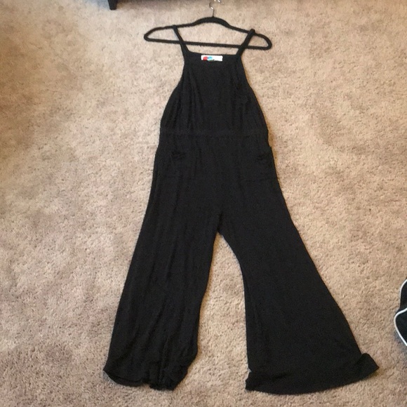 black flowy overalls