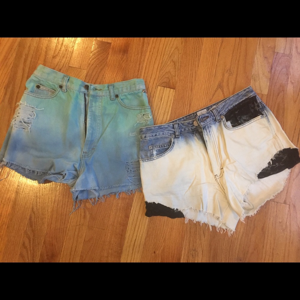 2 pairs of Calvin Klein shorts