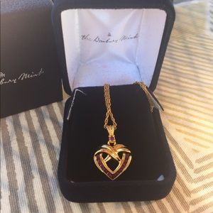 DANBURY MINT HEART NECKLACE 🌷 VDAY MUST HAVE 🌷