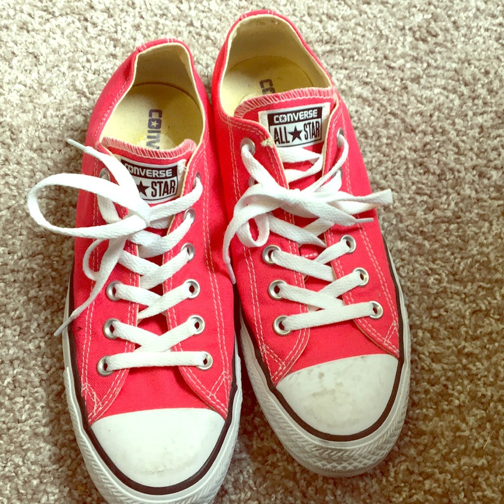Converse shoes size 9 unisex