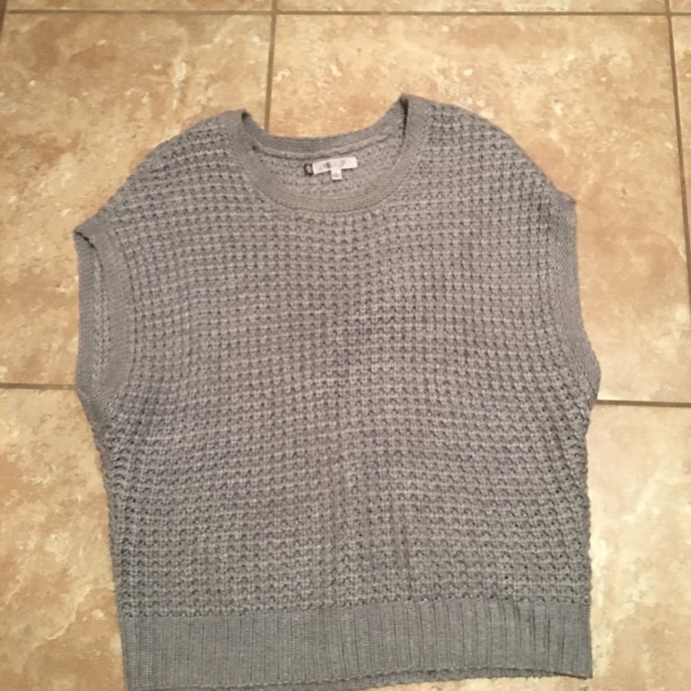 Jennifer Lopez Grey Knit Sweater