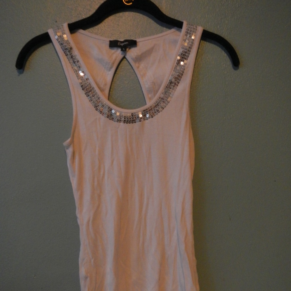 White keyhole back tank with silver sequin details