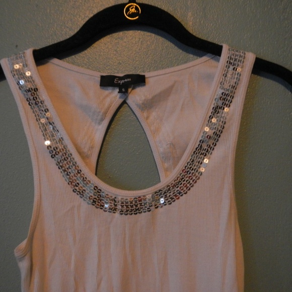 White keyhole back tank with silver sequin details - Picture 2 of 3