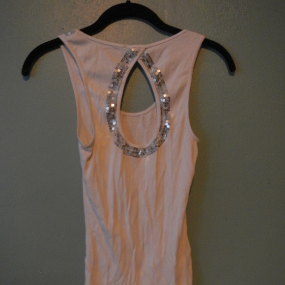 White keyhole back tank with silver sequin details - Picture 3 of 3