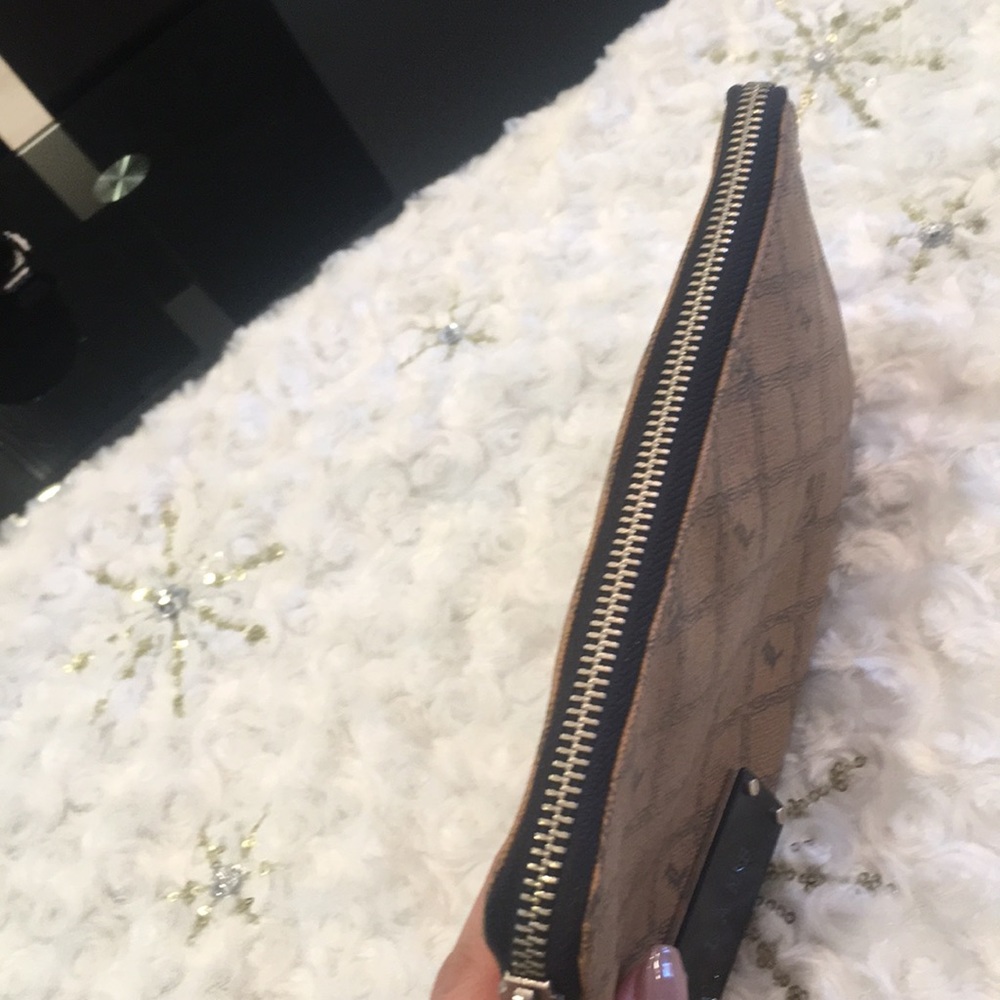 Makeup Bag - image 3