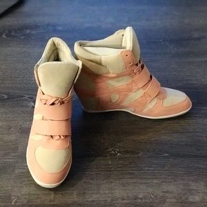 NWOB. Wedge sneakers.