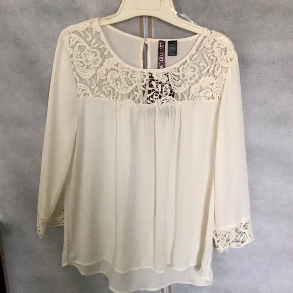 🐼✨womens blouse size M