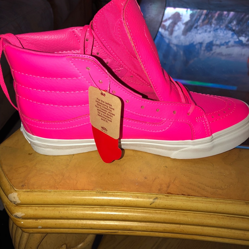 Van Hot Pink