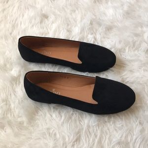 Black flats
