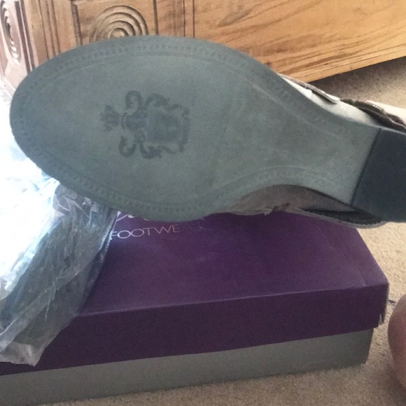 BRAND NEW IN BOX Fergie tall under knee wedge Boot - Picture 3 of 5