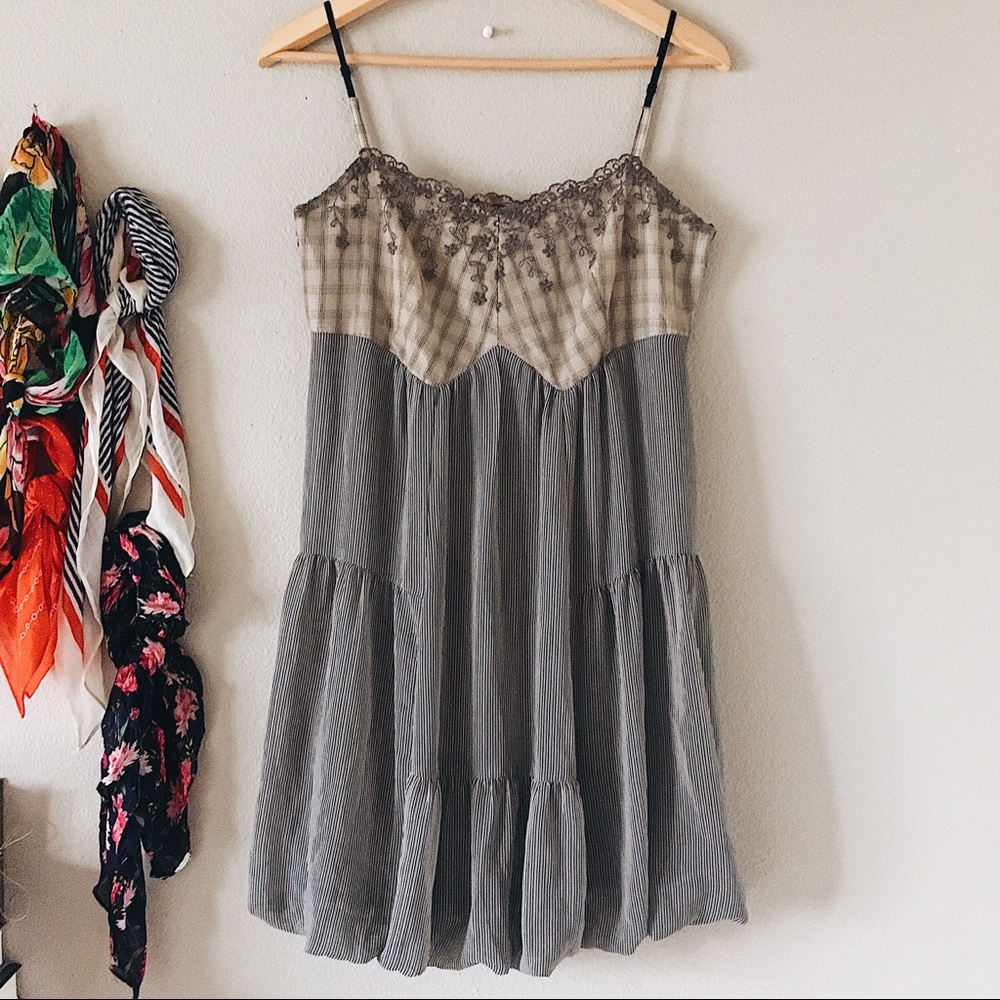 Cop Copine Spaghetti Strap Dress Ruffle Detail - Picture 2 of 8