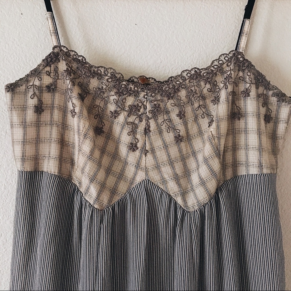 Cop Copine Spaghetti Strap Dress Ruffle Detail - Picture 3 of 8