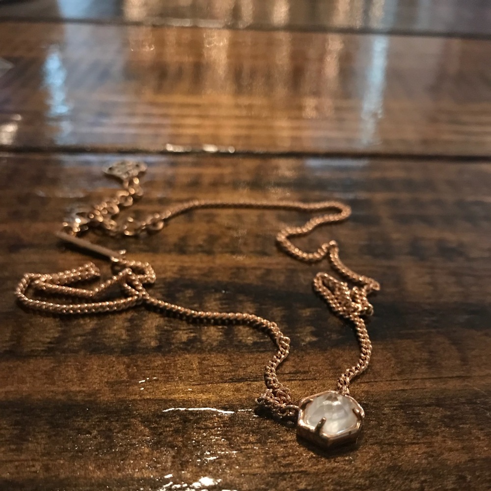 Kendra Scott Necklace
