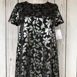 Lularoe Small Elegant Holiday Carly! 💕❤️💕❤️