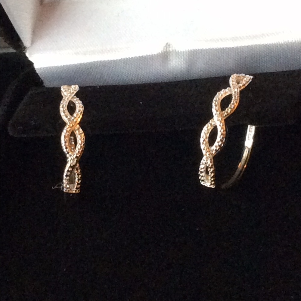 LAST PR 💗Kay Jewelers Sterling & Diamond Earrings - Picture 2 of 6