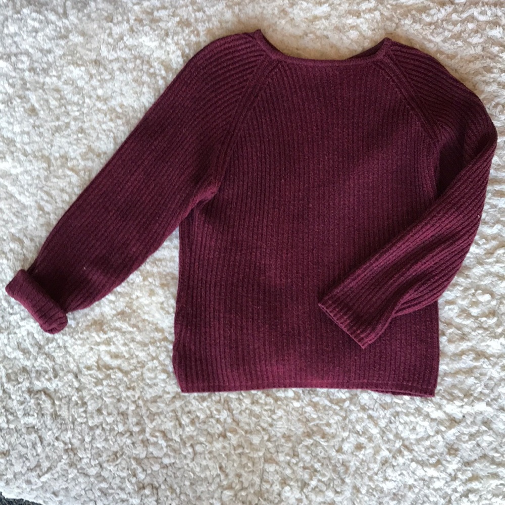 Maroon sweater