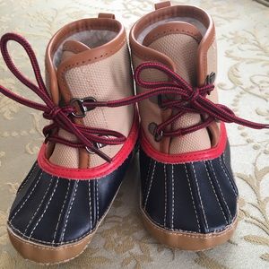 Gap cozy snow boots