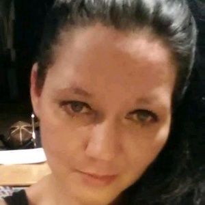 Meet your Posher, Cortney