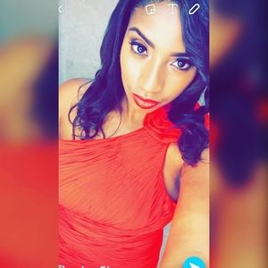 Meet your Posher, Eliayne