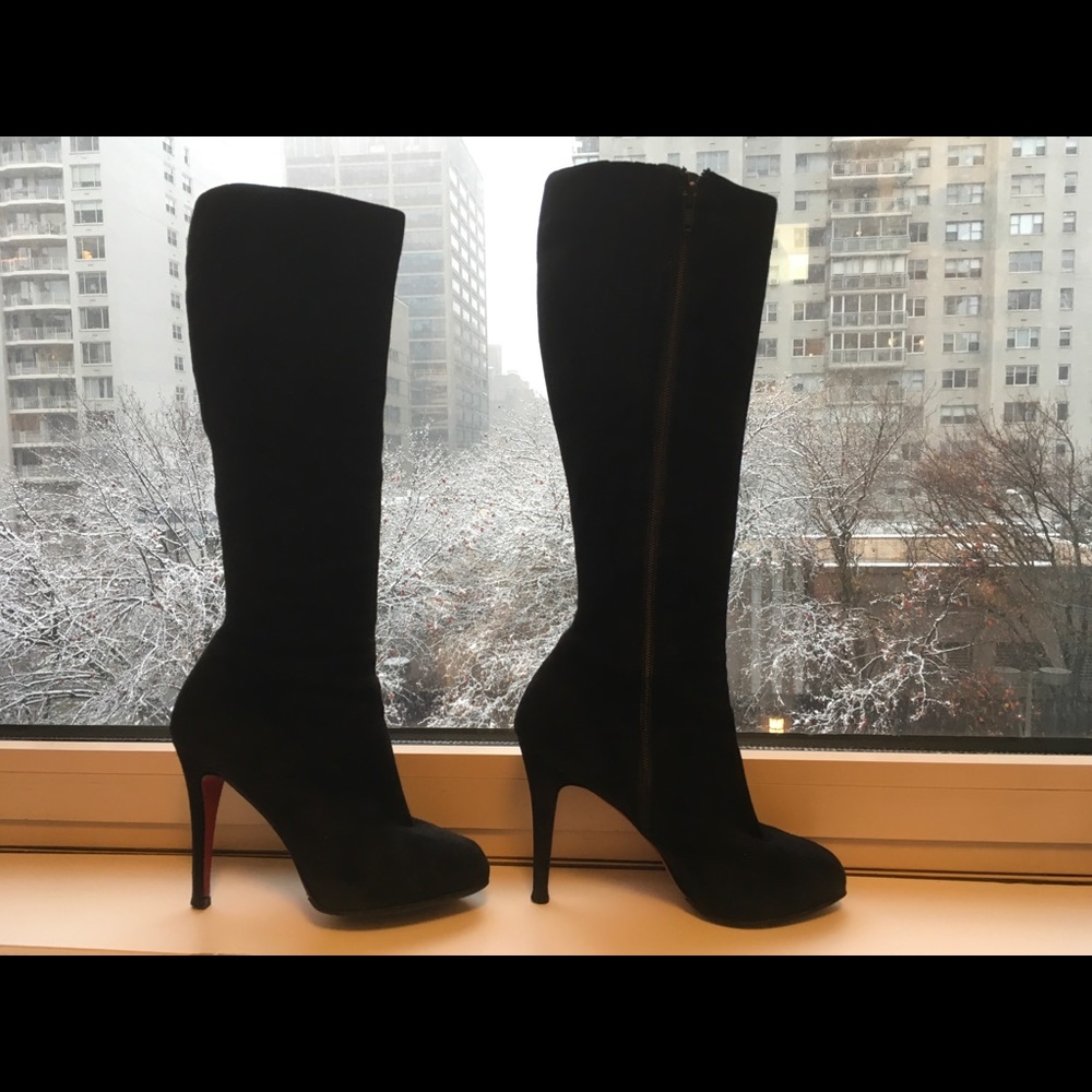LOUBOUTIN Black Suede boots Sz 37