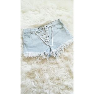 Lace me up denim shorts