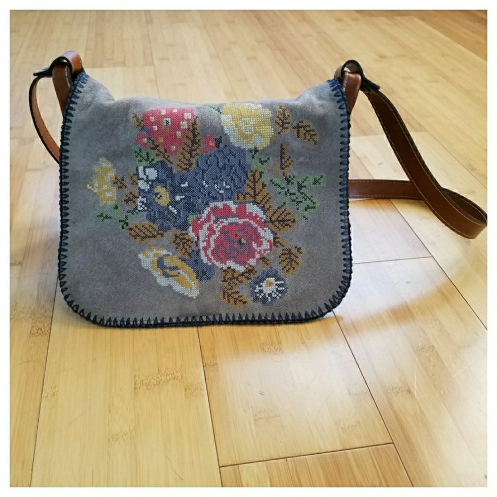 Patricia Nash cross body purse
