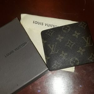 Authentic Louis Vuitton Wallet!!