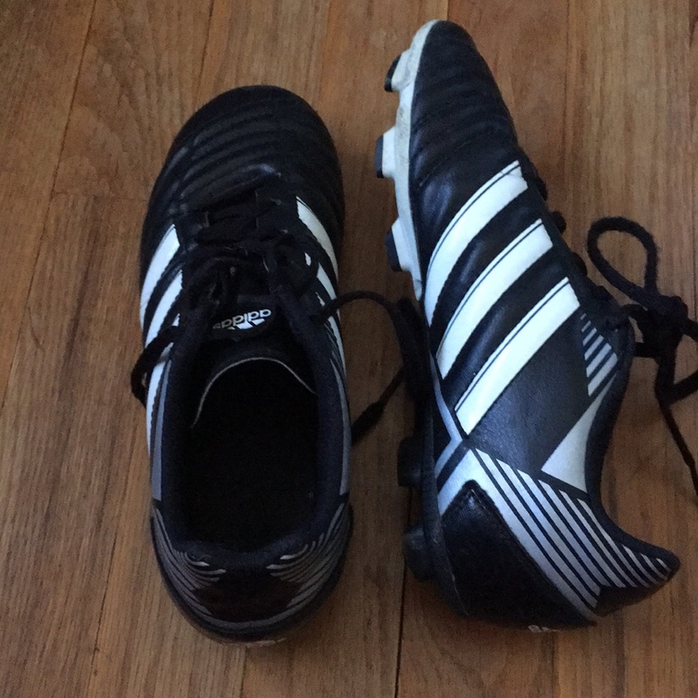 Adidas soccer cleats size 3.5
