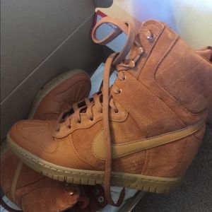 Nike dunk sky high 7.5 women