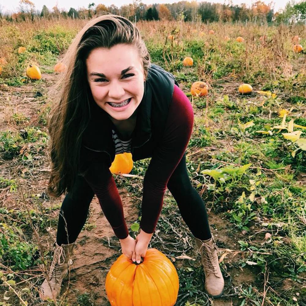 Meet your Posher, Danni